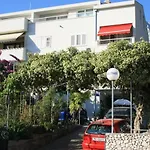 Ema Near * Μακάρσκα