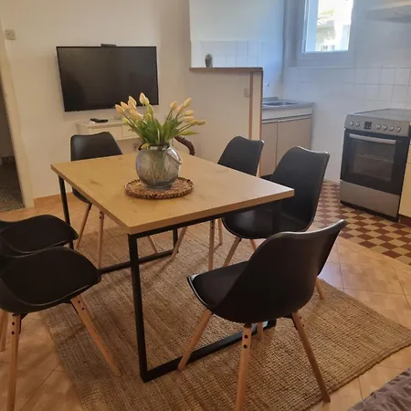 Apartament Ema Near Makarska