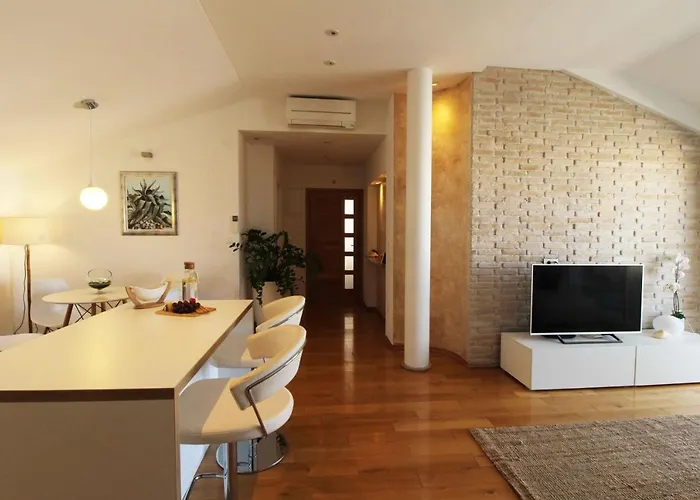 Ema Near Appartement